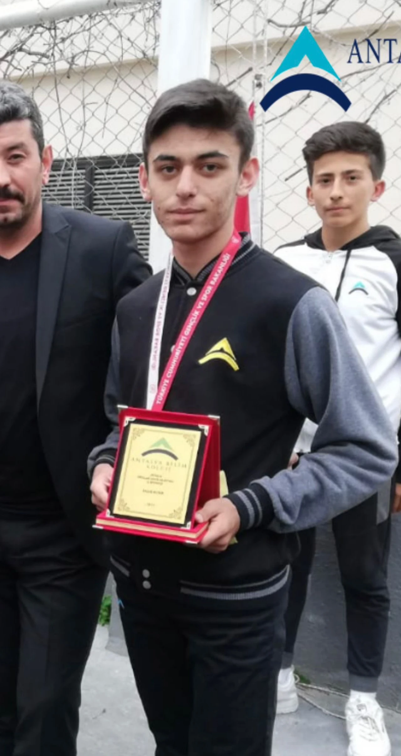 Şampiyon Sporcuya Veda! 3,5 Yıllık Savaş Ölümle Bitti (1)