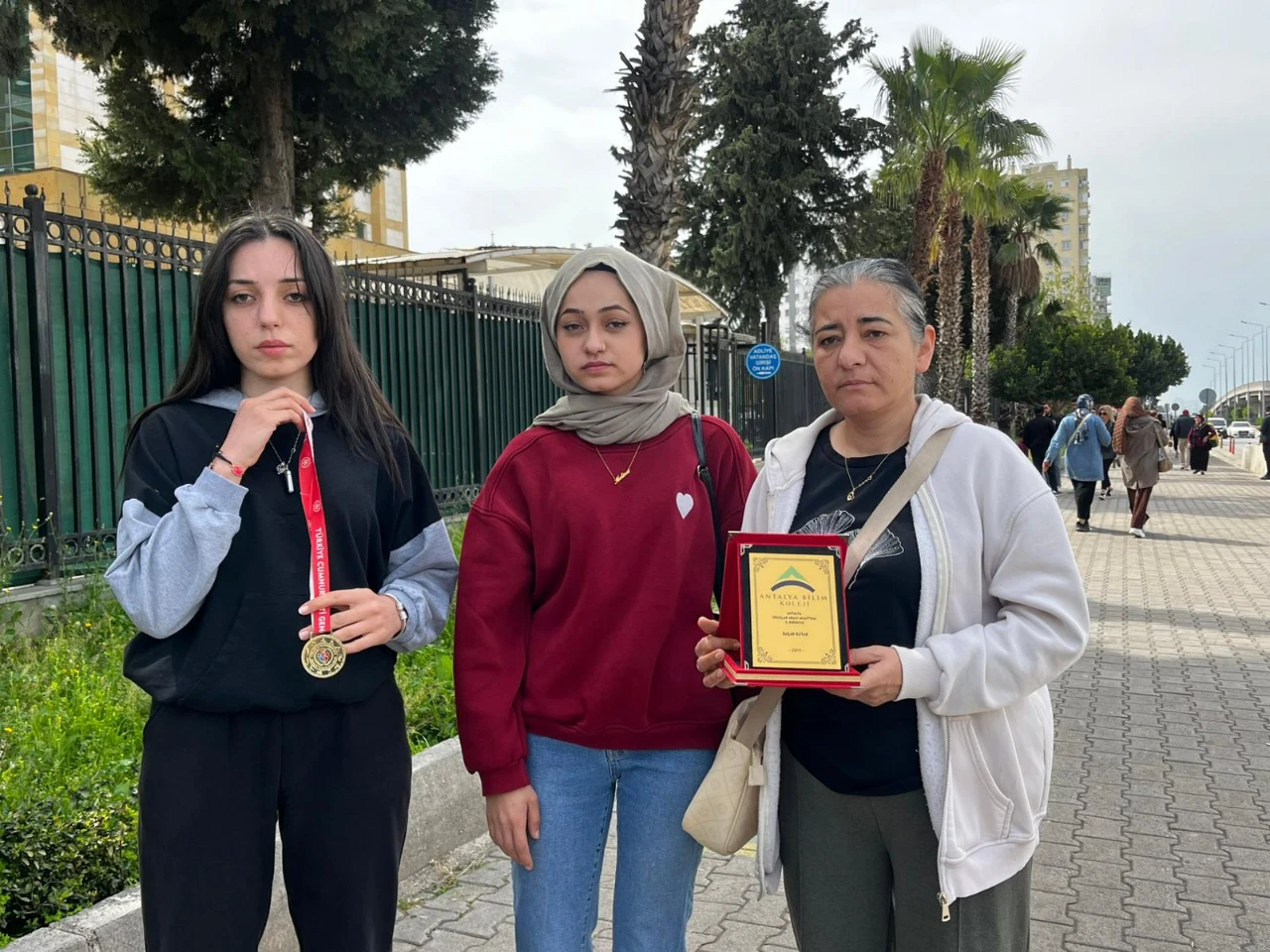 Şampiyon Sporcuya Veda! 3,5 Yıllık Savaş Ölümle Bitti (3)