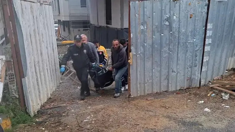 Şantiye Şefi 5’Inci Kattan Düşerek Hayatını Kaybetti (3)