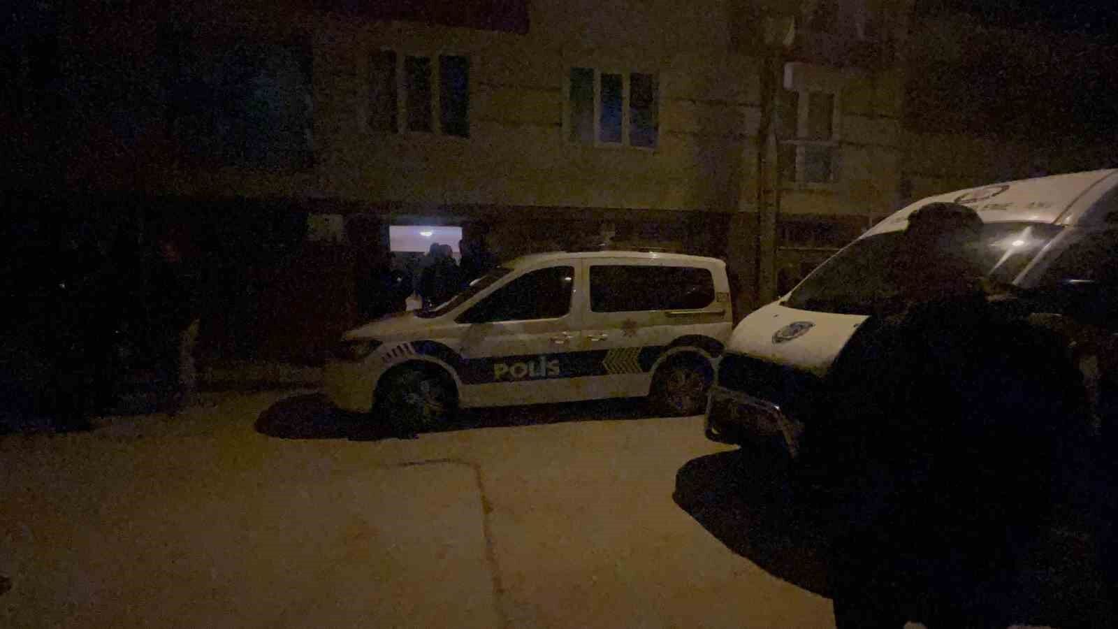 Şüpheli Ölüm! Yalnız Yaşadığı Evinde Ölü Bulundu (2)