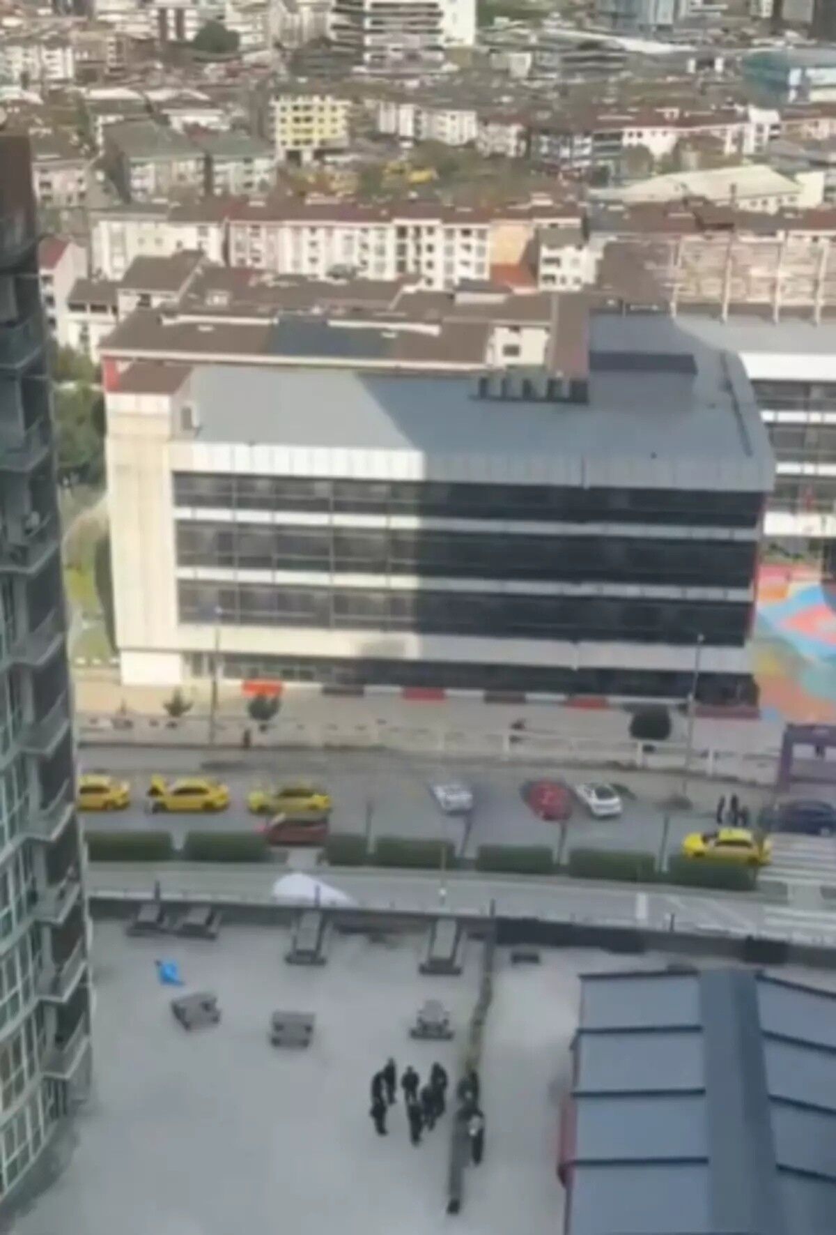 Tüyler Ürperten An Dün Vazgeçti Bugün Aynı Yerde Intihr Etti (2)