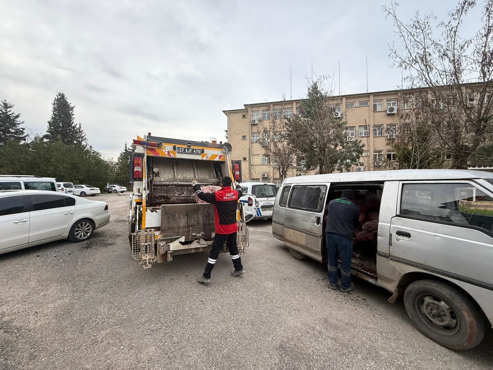 Gaziantep'te uygunsuz koşullarda taşınan 1,6 ton sakatat imha edildi