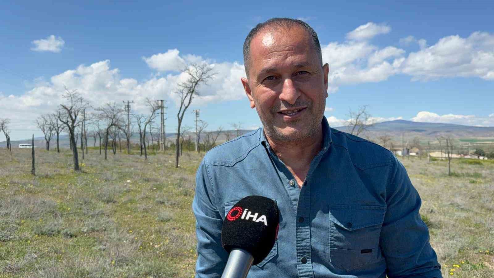 Topraktan gözünü ayırmadan ’dolaman’ avı: "Altın bulsam bu kadar sevinmem"