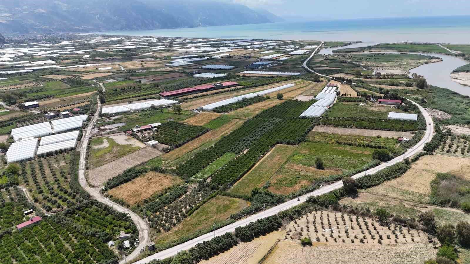 Selde akıntıya kapılarak hayatını kaybeden adamın sular altındaki evi görüntülendi-1
