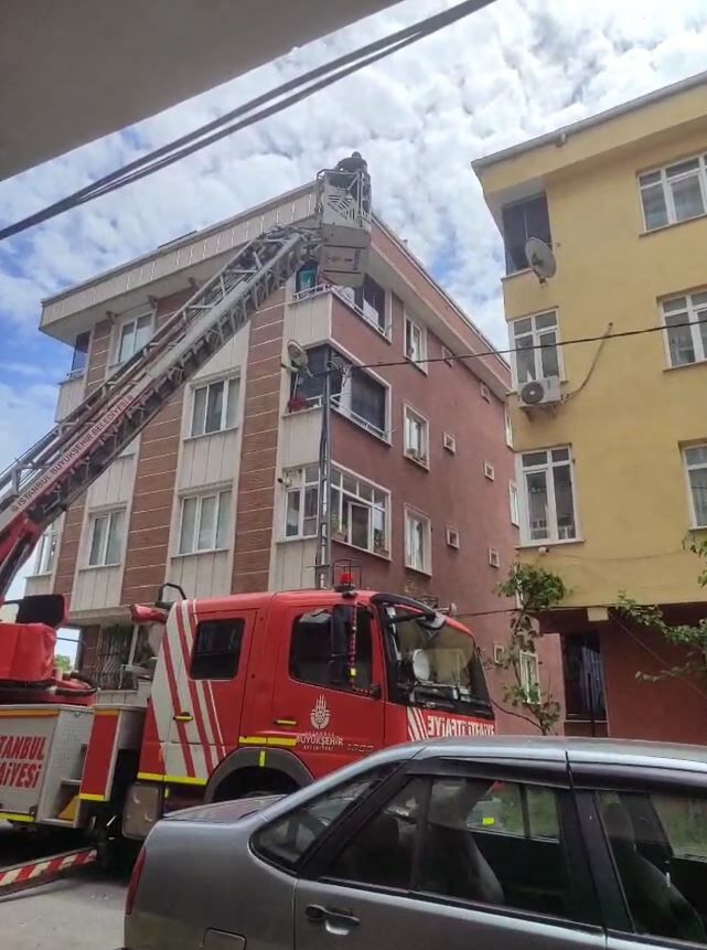 84 yaşında bir kadın evinde ölü bulundu