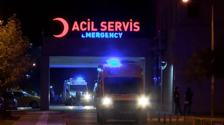 Yakının ölüm haberi üzerine hastanede tabancayla ateş açtı-1