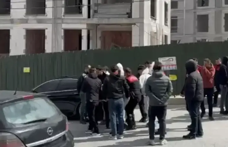 Araç içerisinde silahla vurulmuş halde bulundu-1