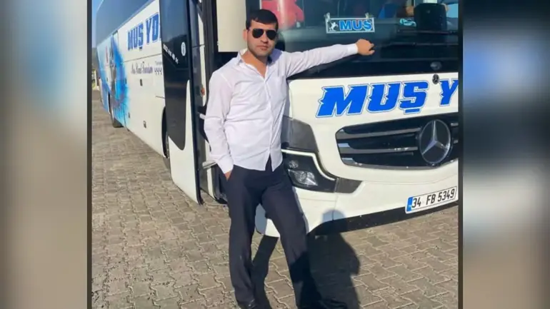 Feci otobüs kazasında ölen 3 kişinin kimlik tespiti yapıldı-1