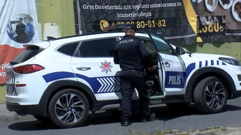 Park ettiği aracından inerken silahlı saldırıya uğradı