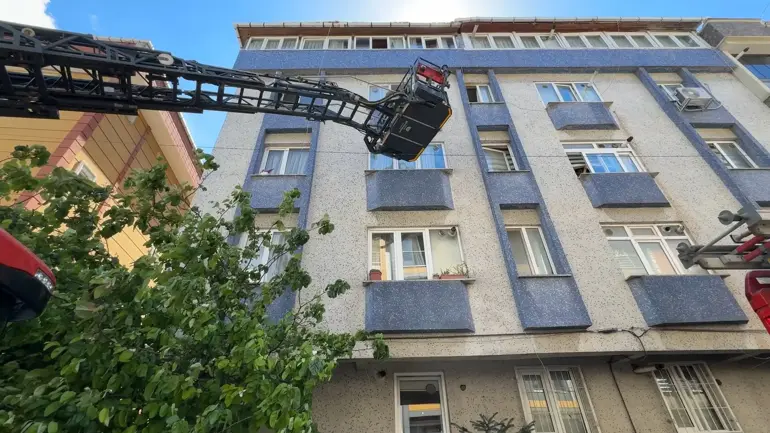 Binada çıkan yangın doğal gaz sayacına sıçradı-1