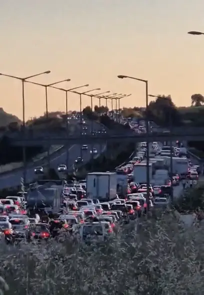 Tünelde 6 aracın karıştığı zincirleme kaza: 2 yaralı