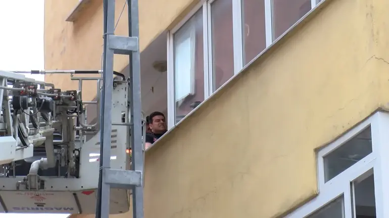 Annesini rehin alan şüpheli abisinin ihbarıyla gözaltına alındı-1