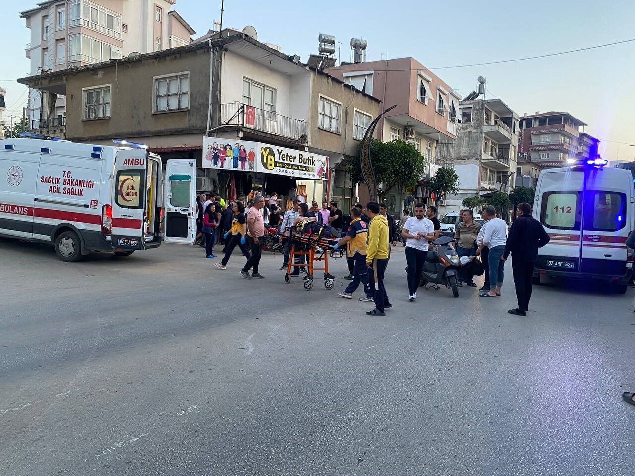Antalya’da Feci Motosiklet Kazası 3 Kişi Yaralandı (2)