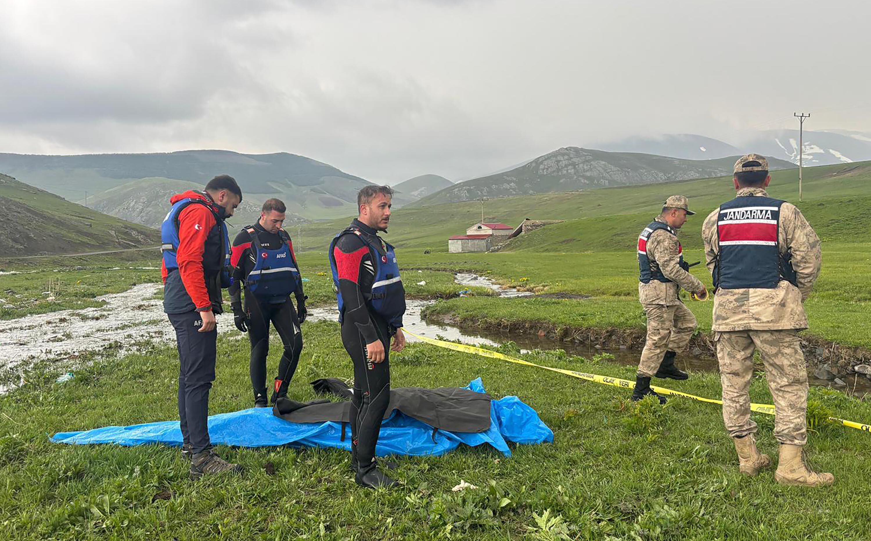 Ardahan'da Kayıp Olarak Aranıyordu! 5 Saat Sonra Derede Ölü Bulundu (6)
