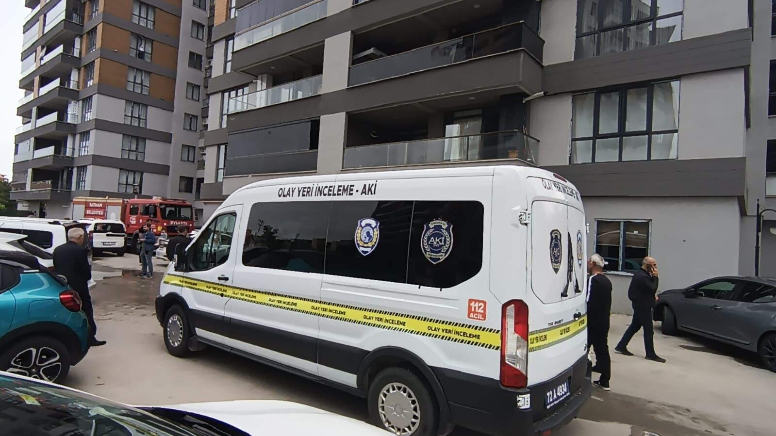 Asansörde Mahsur Kalanları Kurtarmak Isterken Boşluğa Düşüp Öldü (4)