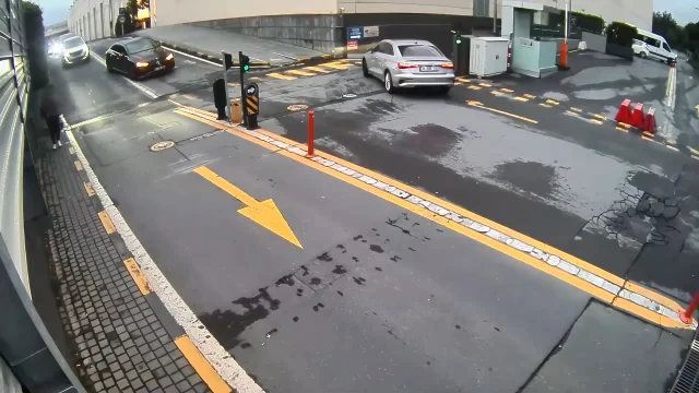 Avm’de Çanta Çalan 10 Yaşındaki Çocuğun 92 Suç Kaydı Çıktı (4)