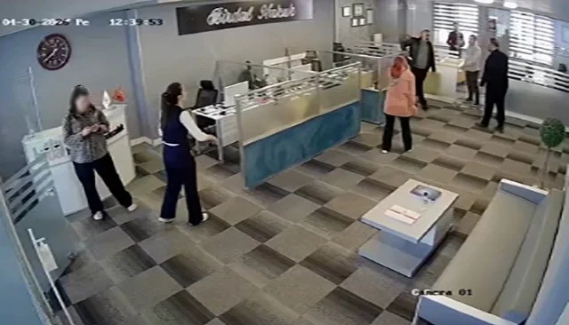 Avukata Bıçak Dayayıp “Seni Öldürmeye Geldim” Dedi (2)