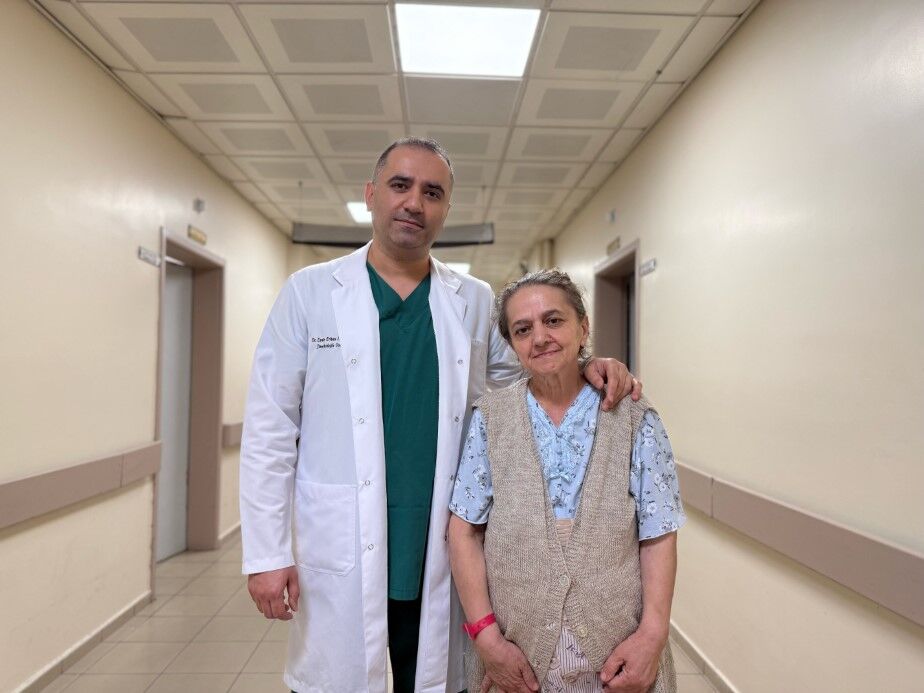 Karnındaki devasa şişlik 22 kiloluk tümör çıktı: "Kabızlık diye düşündüm" dedi