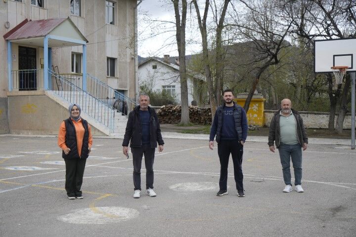 Ayılar Da Ormanı Terk Edip Şehre Indi Vatandaşlar Tedirgin (1)