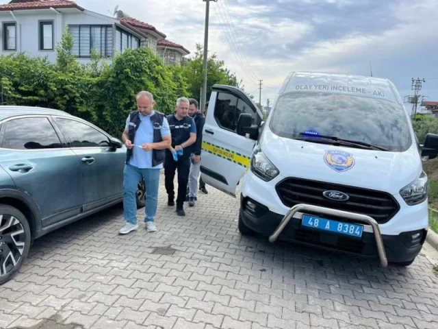 Chp’li Belediye Başkanı Silahlı Saldırıda Vuruldu (2)