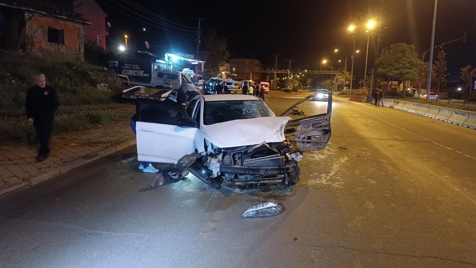 Eda Taşkın Kimdir, Neden Vefat Etti Park Halindeki Çekiciye Çarpan Otomobilden Fırlayan Eda Taşkın Kaç Yaşında, Nereli (1)