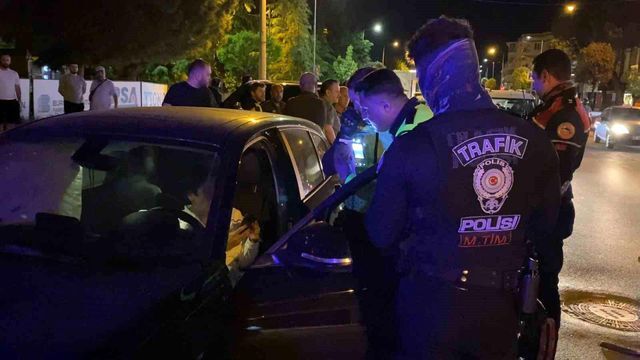 Ehliyetsiz Kadın Sürücüye 3 Ayrı Suçtan 550 Bin Tl Ceza (2)
