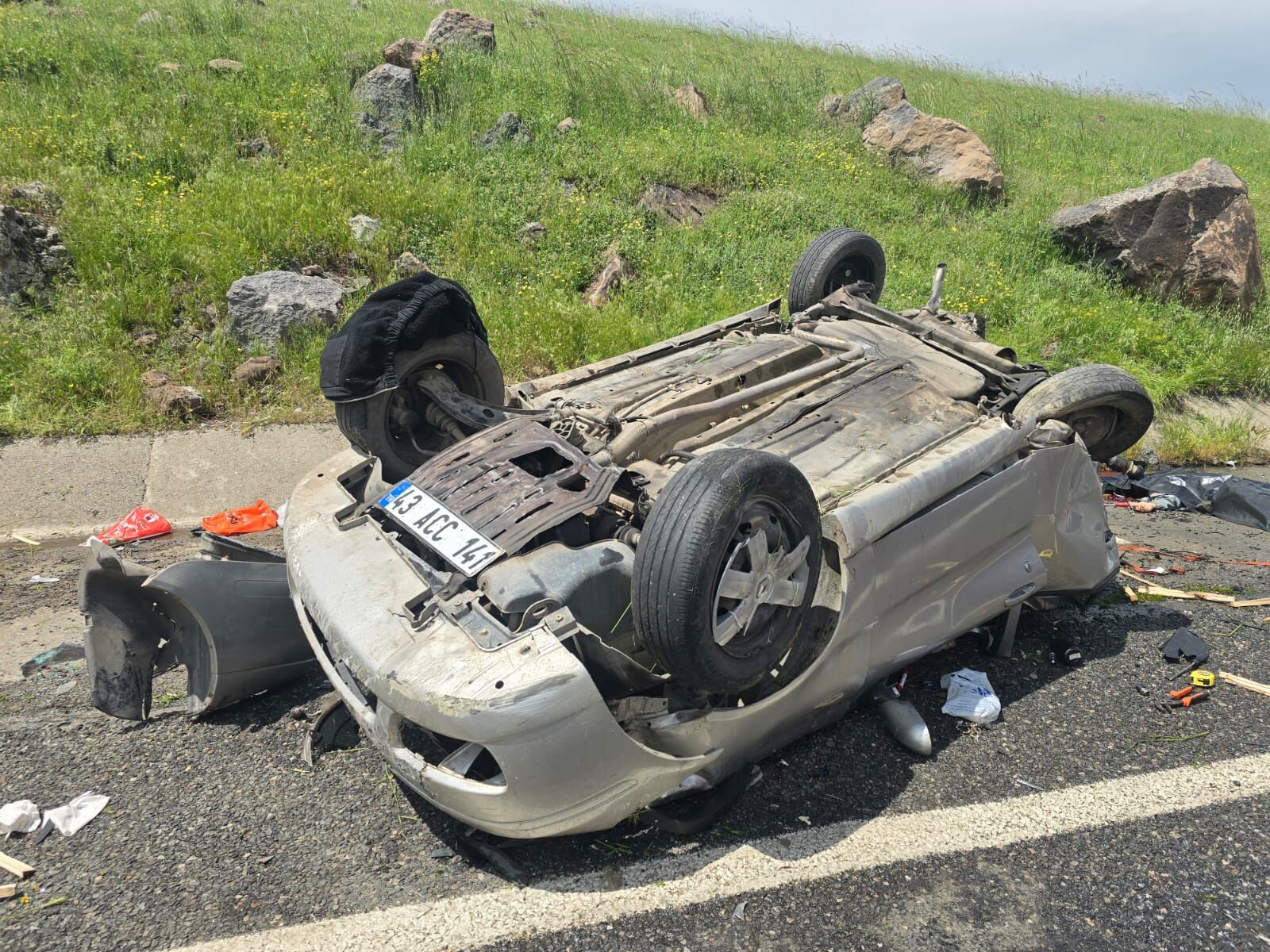 Elazığ’da Takla Atan Otomobilin Sürücüsü Öldü, 3 Yaralı (3)