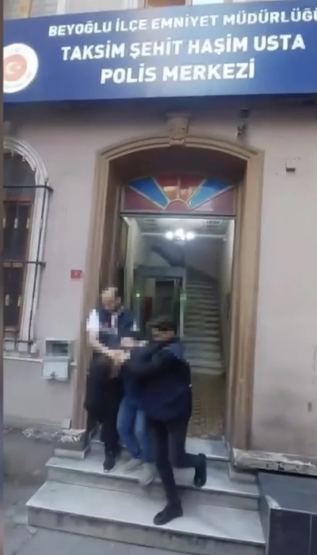 Eski Sevgilisini Vurup Taksiyle Kaçtı (2)