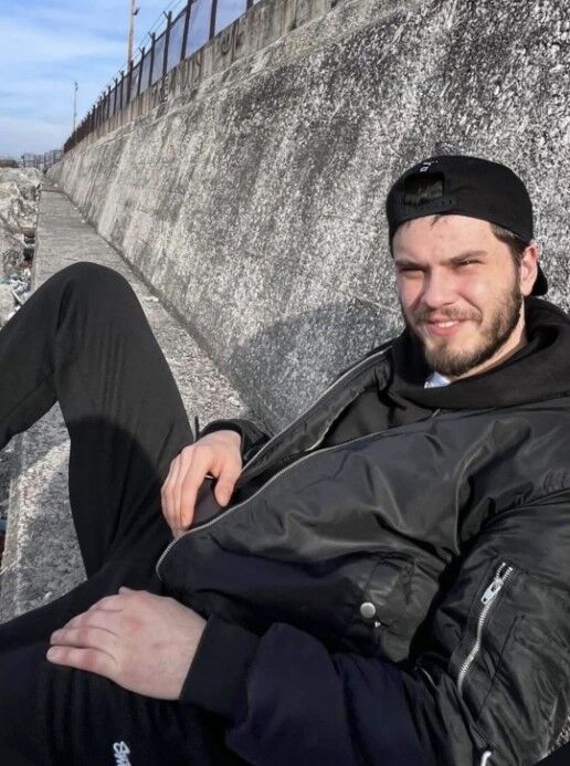 Evde Bıçaklanmış Halde Ölü Bulundu; Ihbarı Yapan Kız Arkadaşı Gözaltında