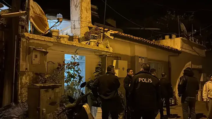 Evde Çakmak Gazı Patladı 3 Yaralı (2)