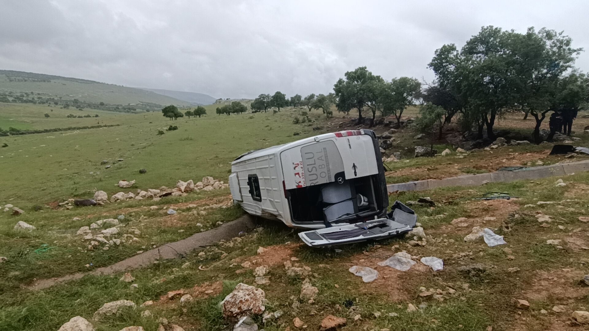 Gaziantep'te Işçileri Taşıyan Servis Devrildi 10 Yaralı