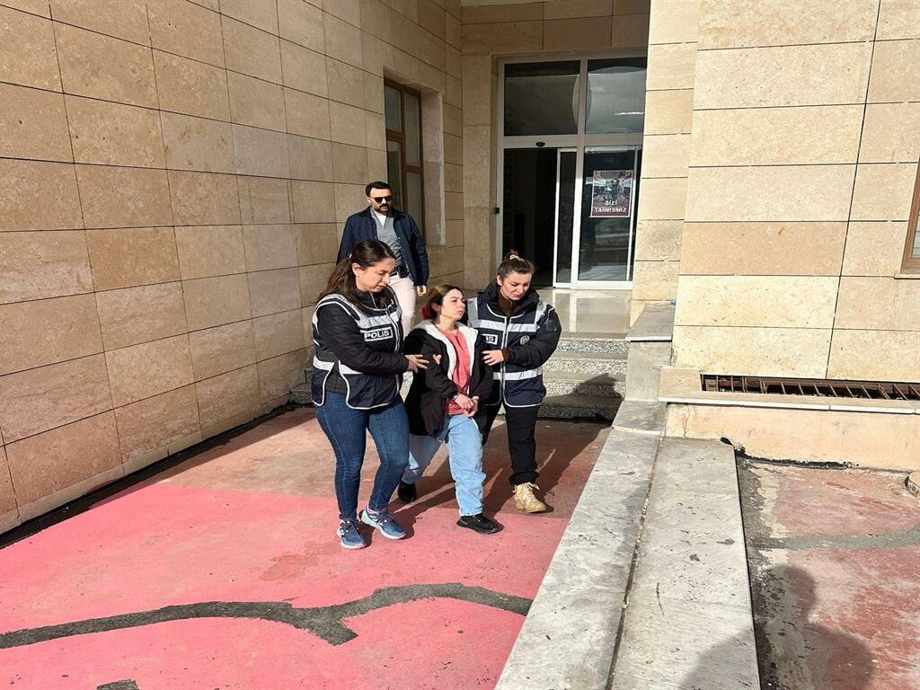 Gülhan'ı Altınları Için Öldüren Komşuya Ağırlaştırılmış Müebbet, Eşine Beraat (2)