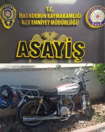 Güvenlik Kamerası Her Şeyi Kaydetti Binaya Tırmanıp Otomobil Çaldılar (3)