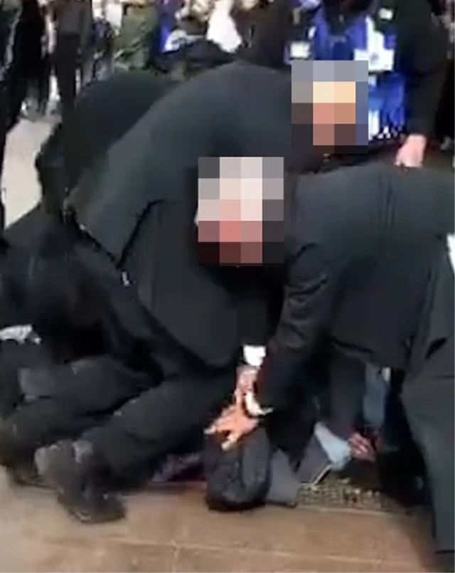 Hırsızlık Iddiasıyla Göz Altına Alınan Genç Nefessiz Kalarak Öldü