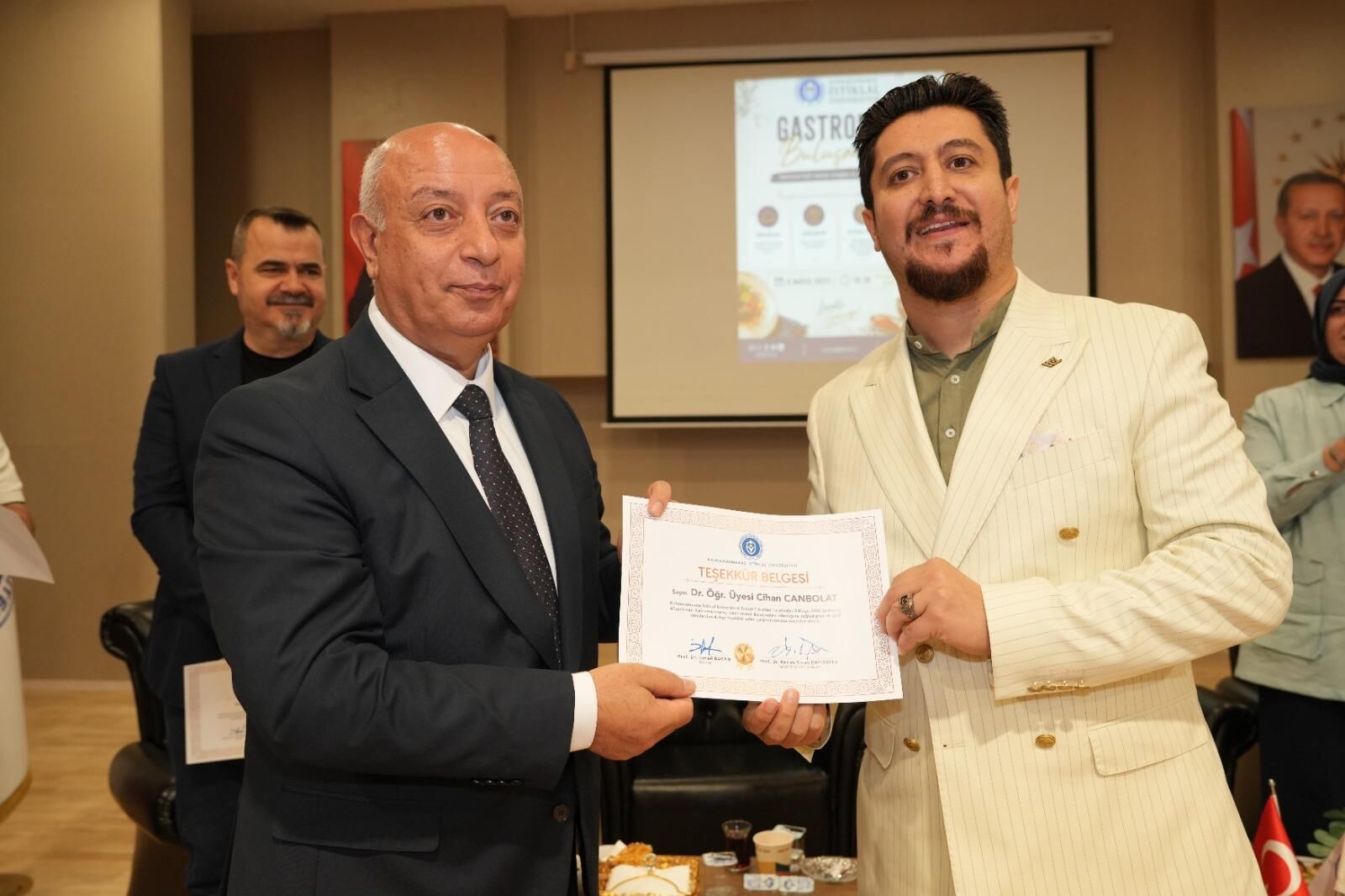 Kahramanmaraş KİÜ'de teknoloji ve lezzet buluşması başladı-2