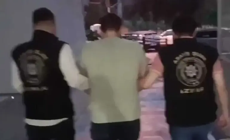 İzmir’de Aranan Şüphelilere Şafak Operasyonu 157 Gözaltı