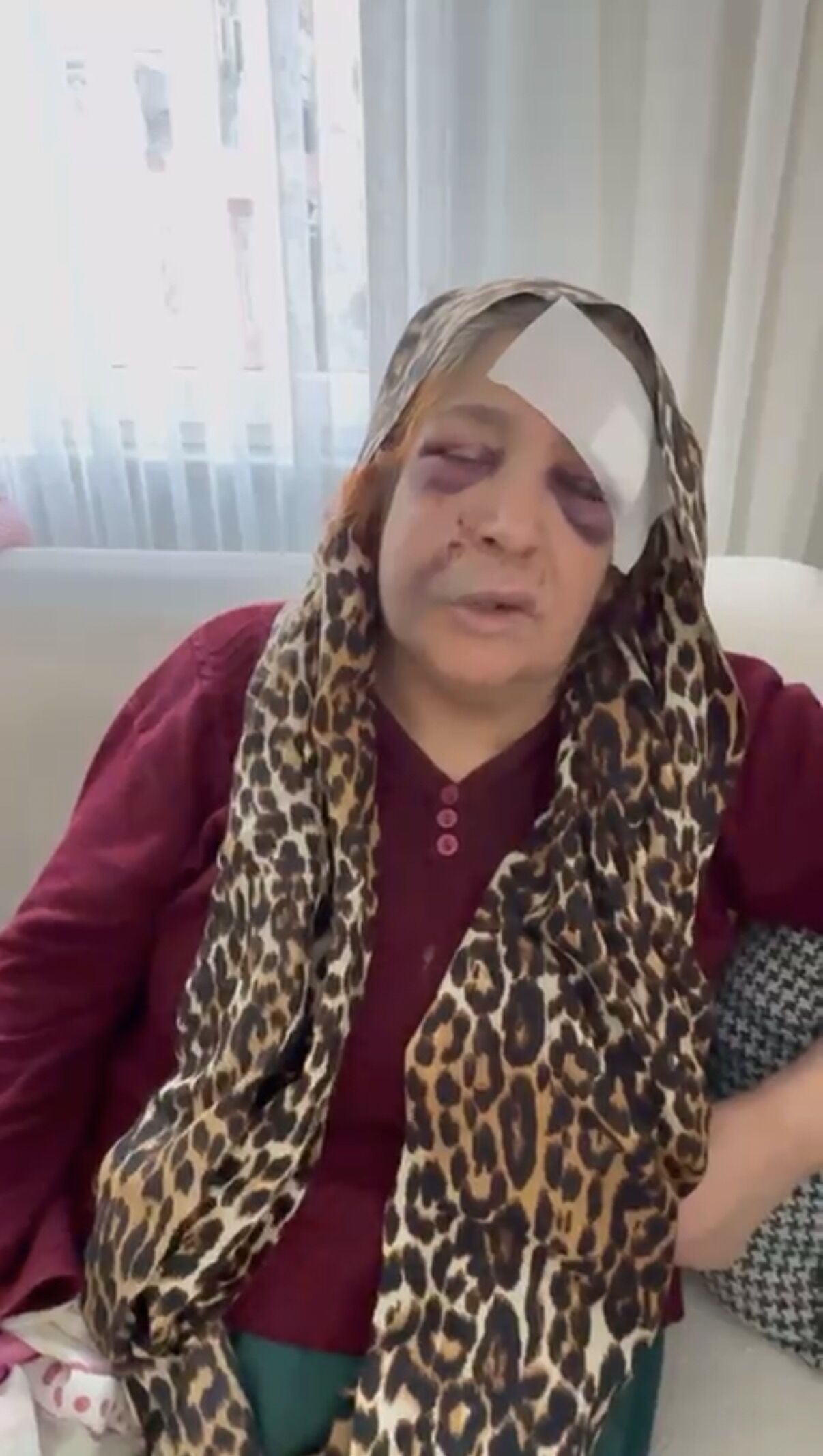 Kağıthane'de Kızını Silahla Vuran Damadını Öldüren Kayınvalideyi Mahalleli Karşıladı (1)