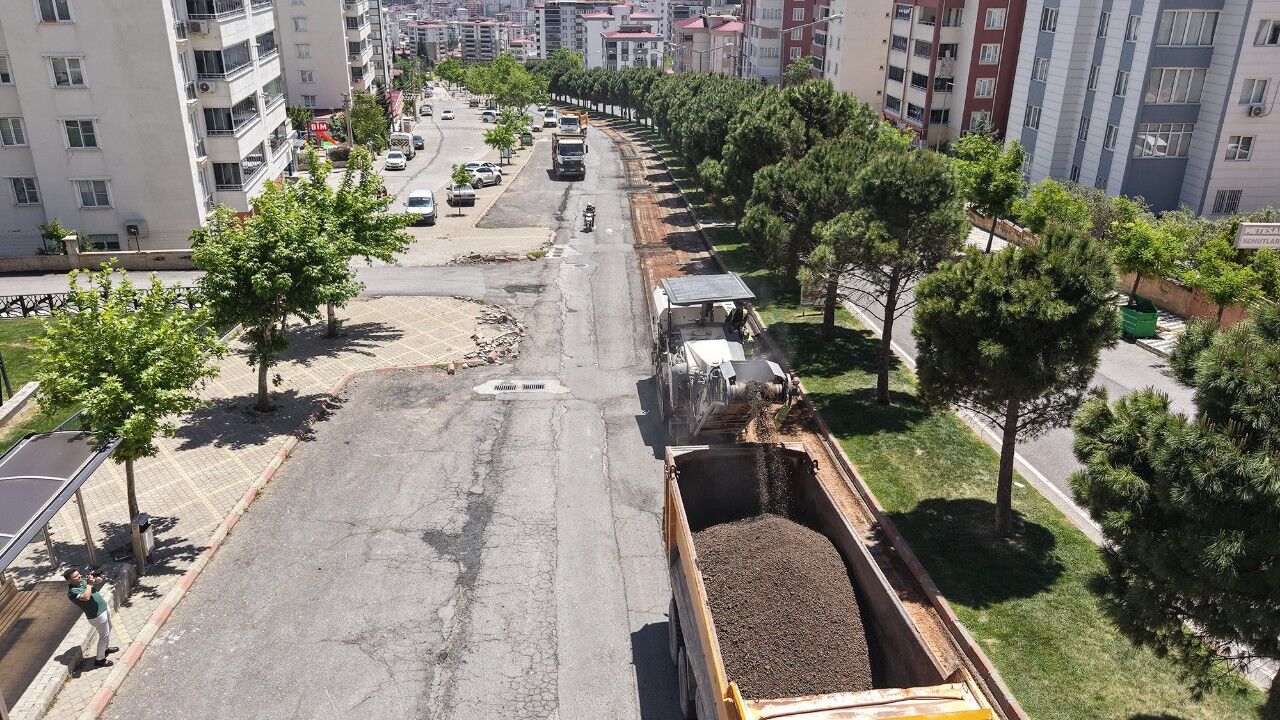 Kahramanmaraş Ahır Dağı Caddesinde Asfalt Çalışması! (5)-1