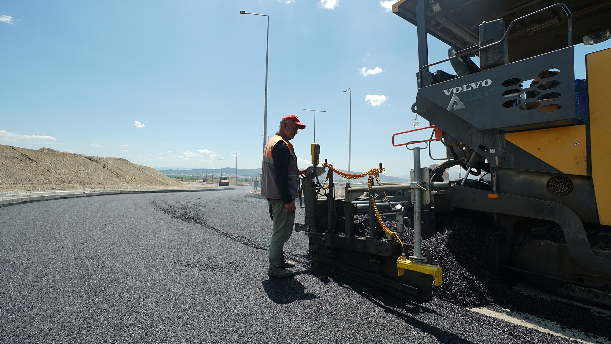 Kahramanmaraş Doğukent’te Toki̇ Yolları Baştan Aşağı Yenileniyor (3)