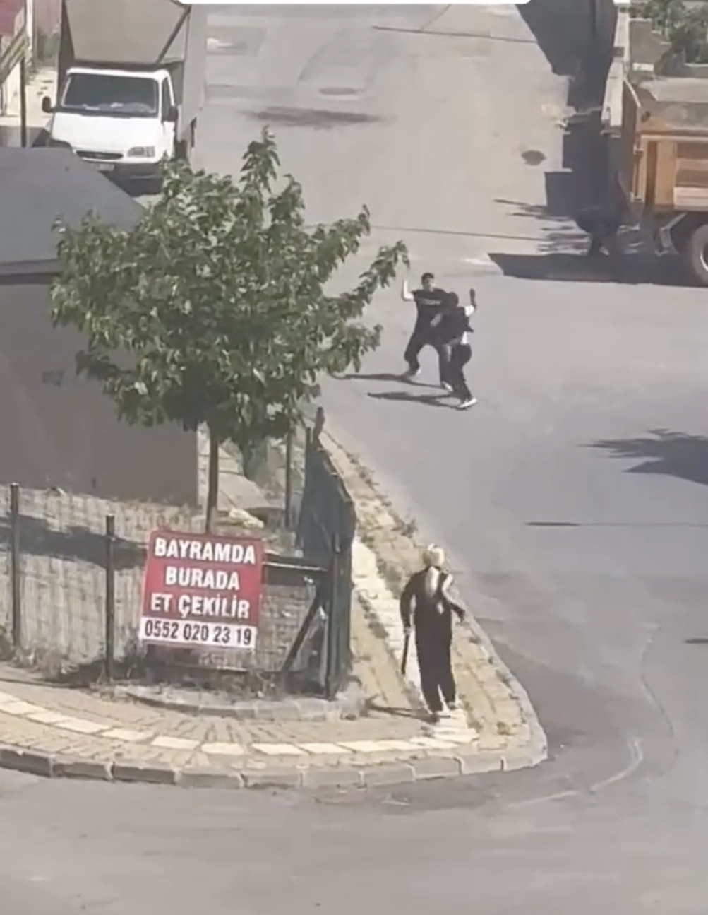 Kahramanmaraş Saçaklızade'de Iki Grup Arasında Kılıçlı Kavga Kamerada1
