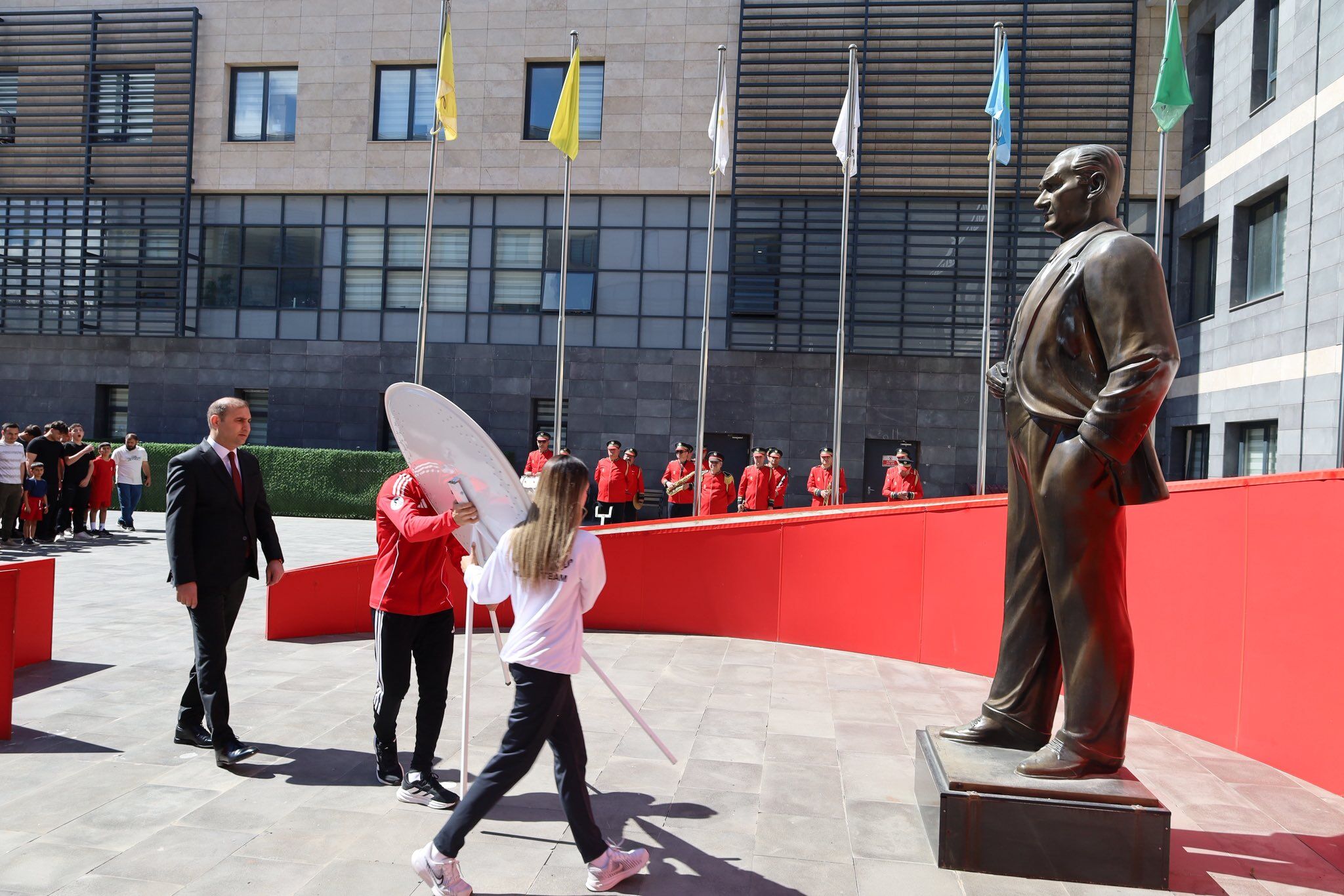 Kahramanmaraş’ta 19 Mayıs Coşkusu Atatürk Anıtı’nda Başladı! (1)