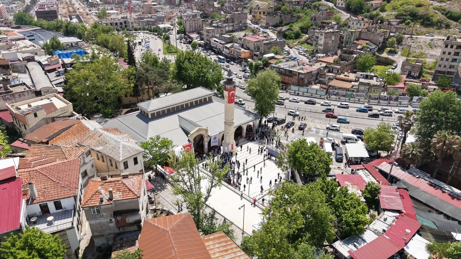 Kahramanmaraş'ta 583 Yıllık Ulu Cami’de İlk Cuma Namazı Kılındı (10)