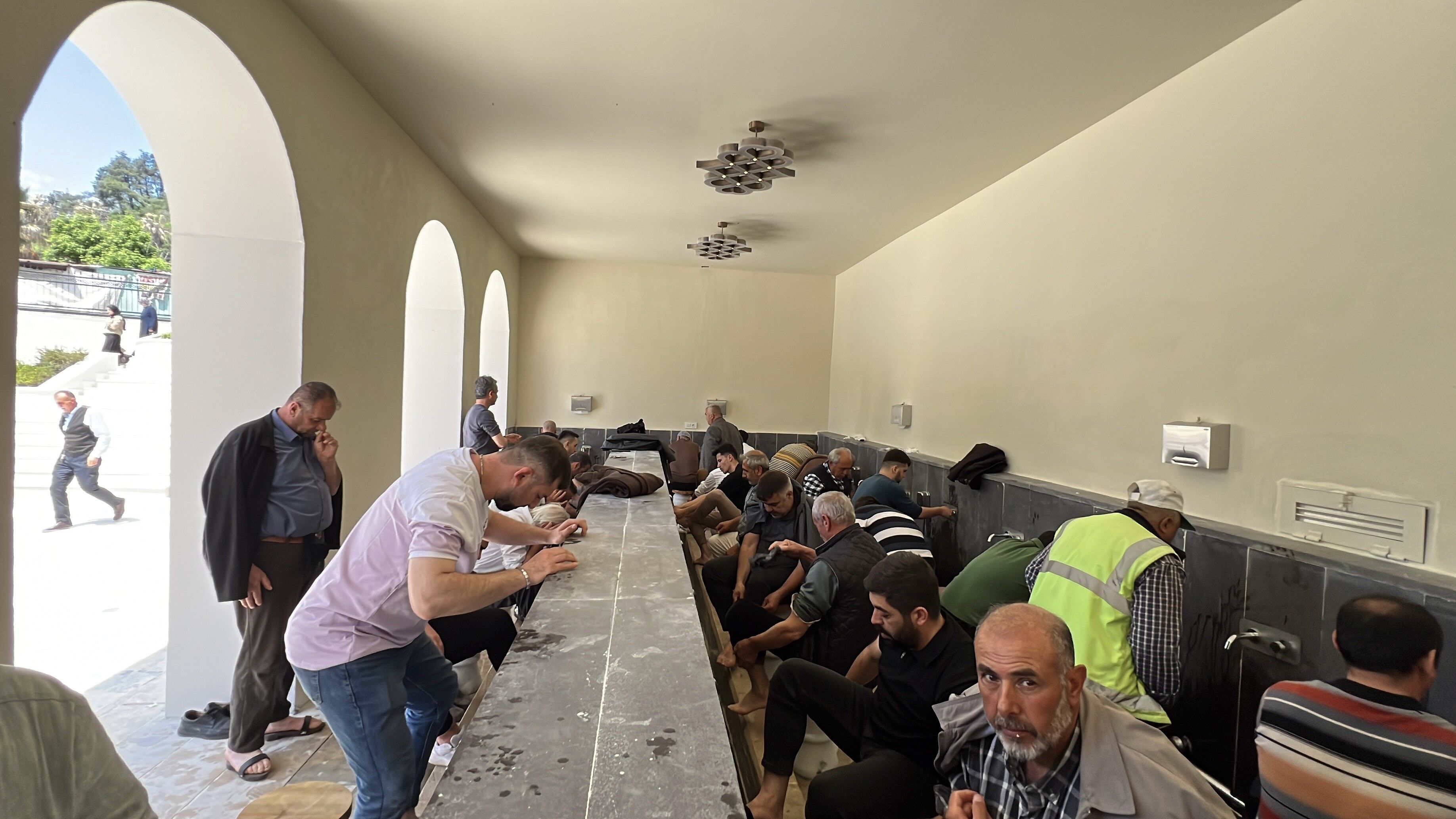 Kahramanmaraş'ta 583 Yıllık Ulu Cami’de İlk Cuma Namazı Kılındı (5)