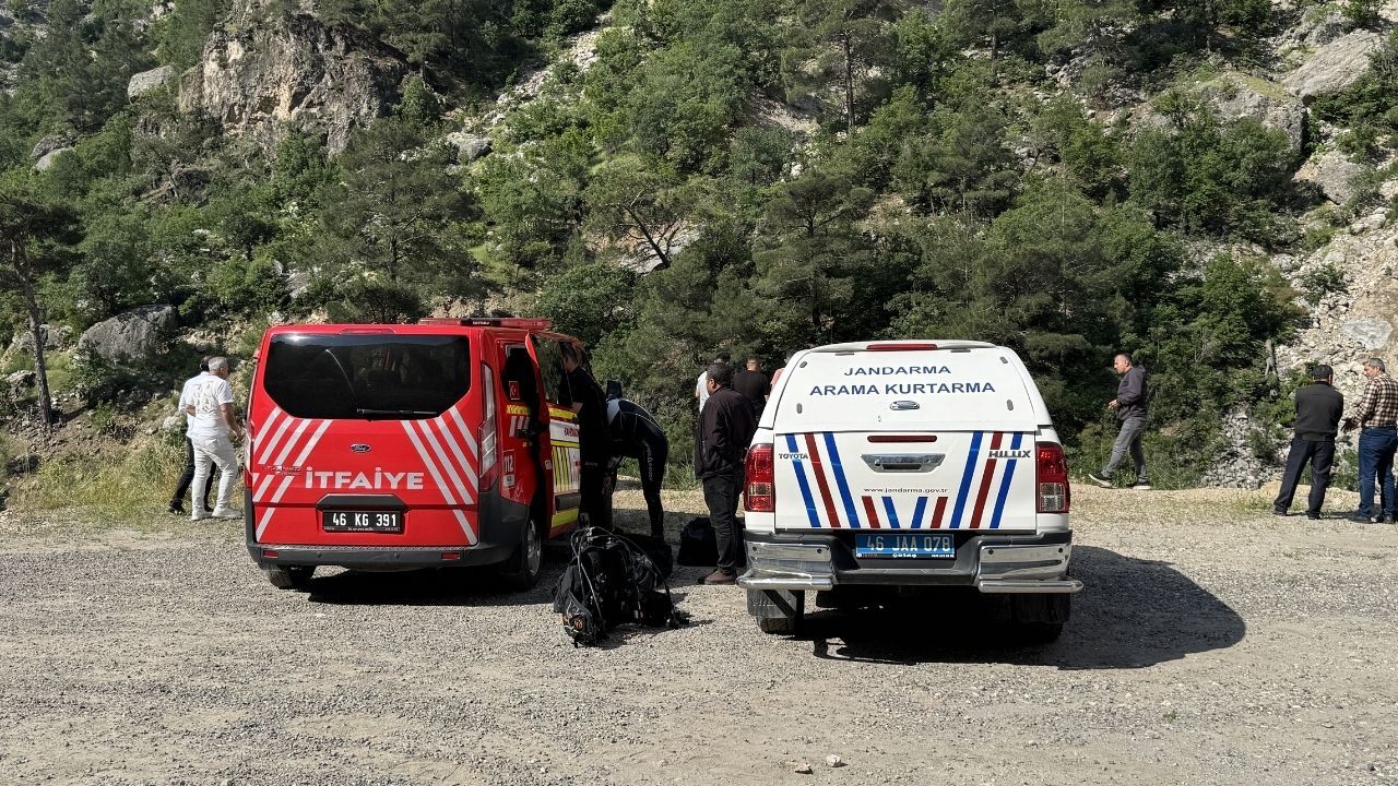 Kahramanmaraş'ta Balık Tutarken Nehre Düştü! 50 Kişilik Ekip Seferber Oldu (3)