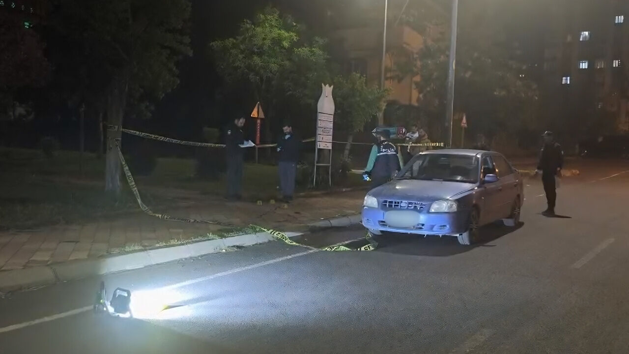 Kahramanmaraş’ta Bir Kişi Parkta Kafasına Sıktı (2)