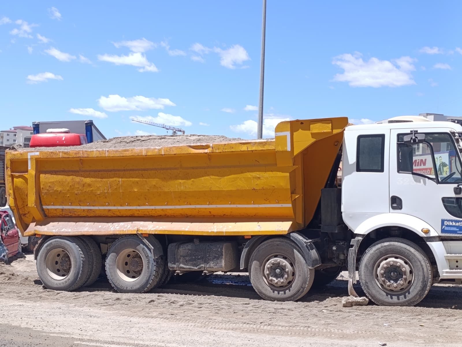 Kahramanmaraş'ta Freni Boşalan Kamyon 7 Araca Çarptı 6 Yaralı (5)