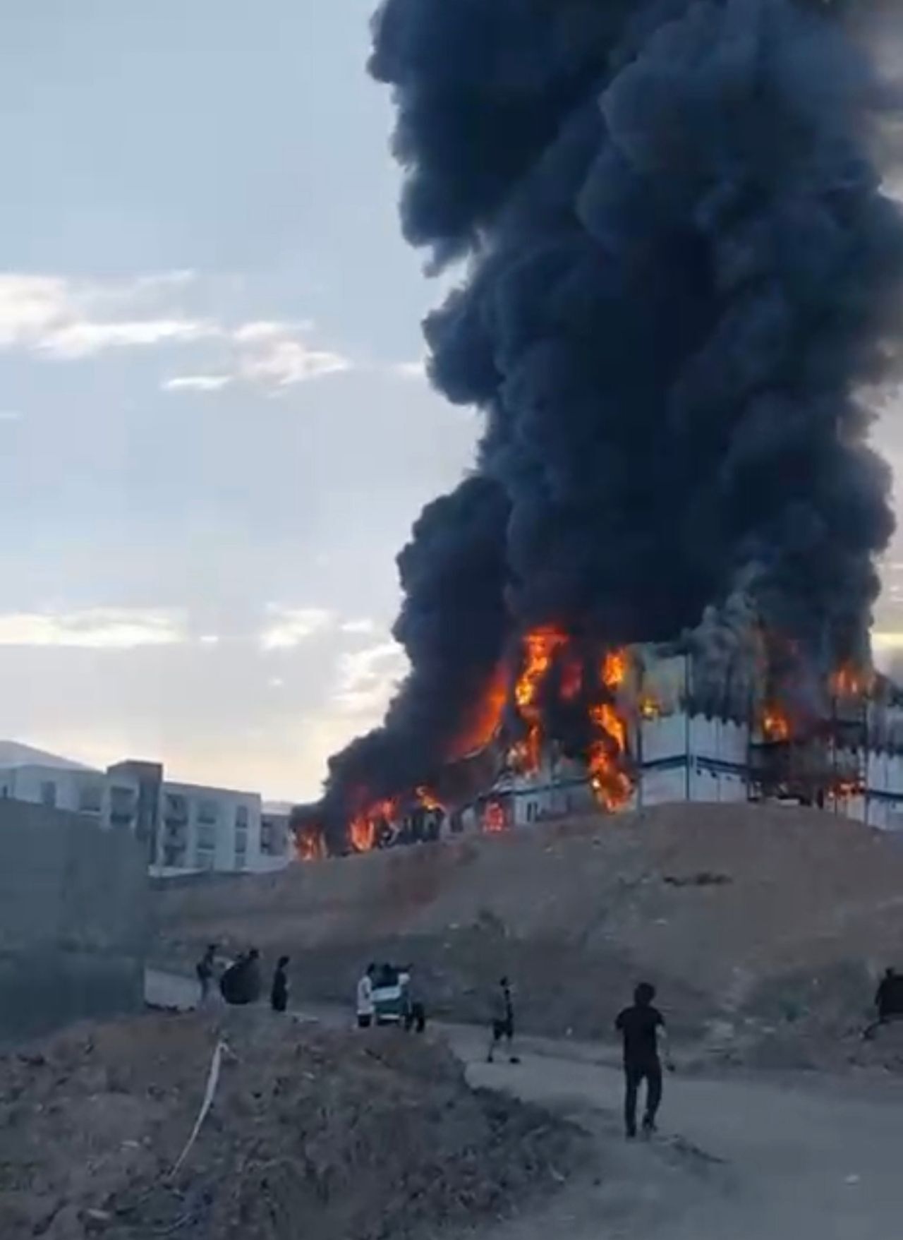 Kahramanmaraş'ta Inşaat Şantiyesinde Yangın 1 Ölü, 6 Yaralı (5)-1