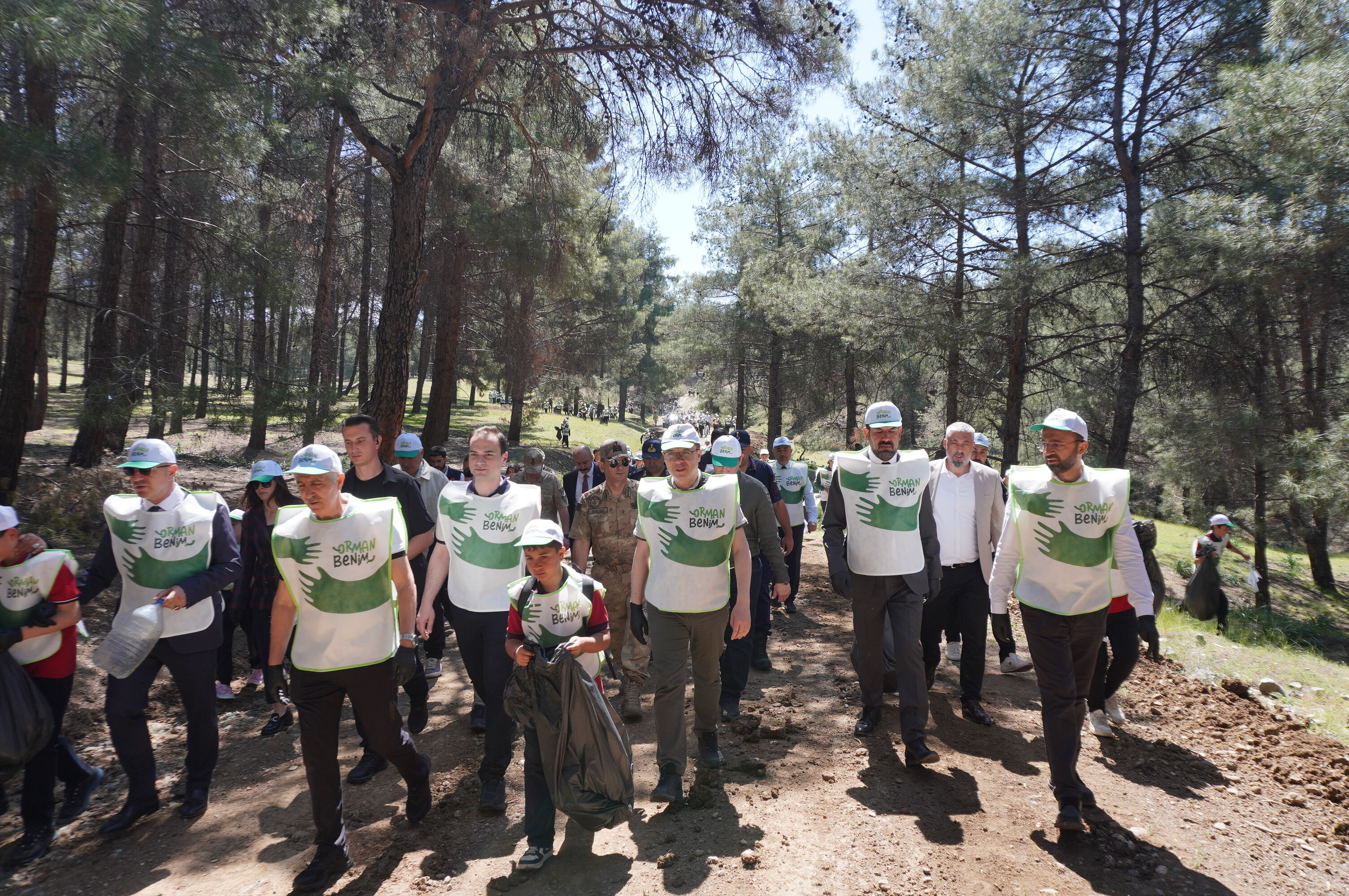 Kahramanmaraş’ta “Orman Benim” Etkinliğiyle Ormanlar Temizlendi (3)