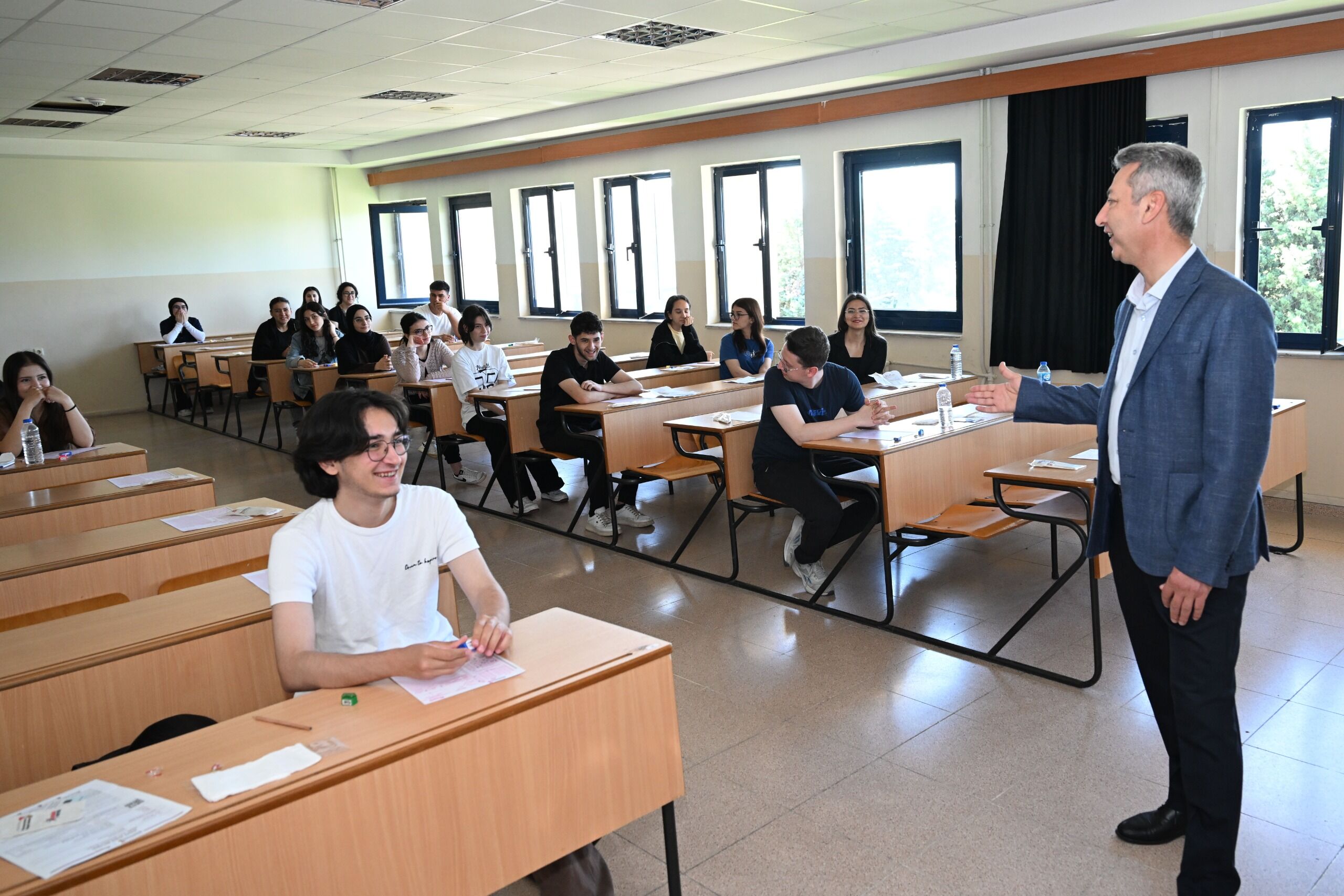 Kahramanmaraş’ta Üniversiteye Hazırlanan Gençler İçin Ödüllü Sınav Yapıldı (4)