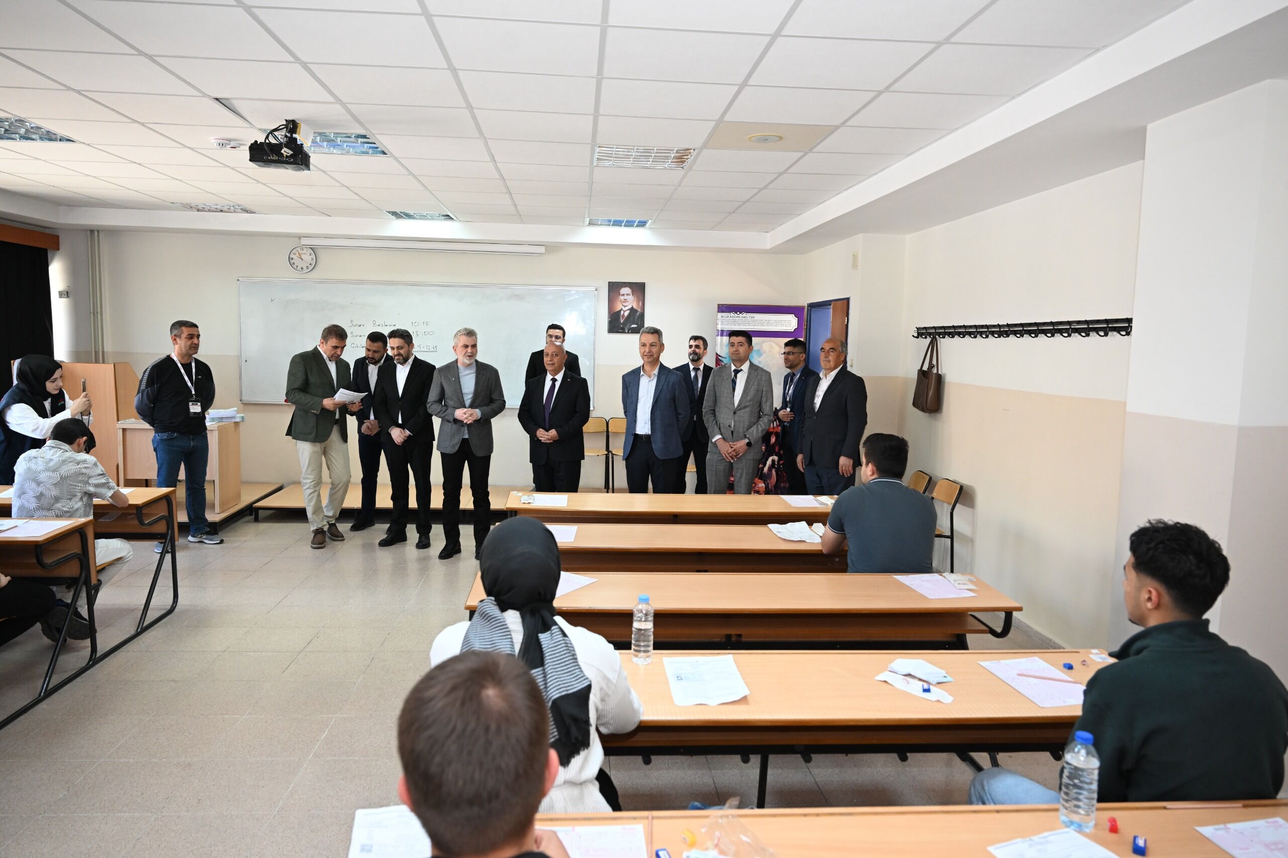 Kahramanmaraş’ta Üniversiteye Hazırlanan Gençler İçin Ödüllü Sınav Yapıldı (5)